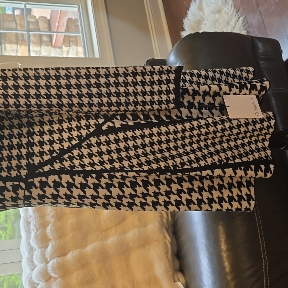 Calvin Klein Black and White Long Sleeve Dress - Picture 9 of 10